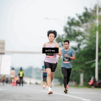Runner Photo 6687364