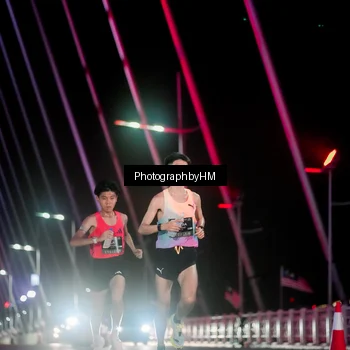 Runner Photo 6687400