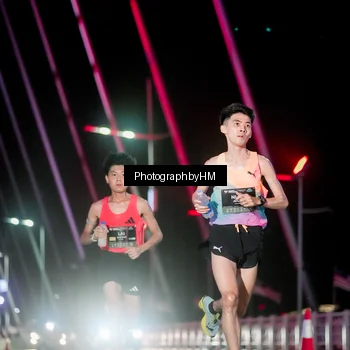 Runner Photo 6687406