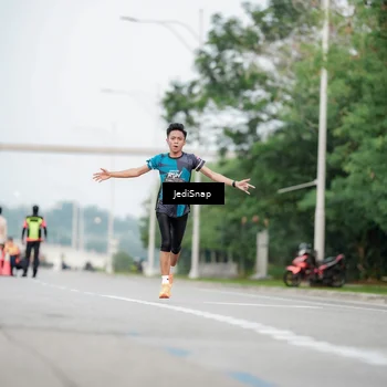 Runner Photo 6687407