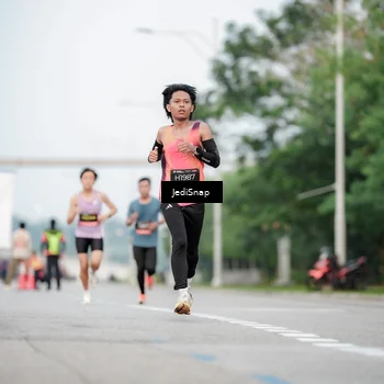 Runner Photo 6687418