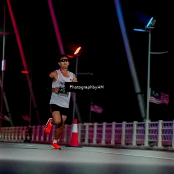 Runner Photo 6687436