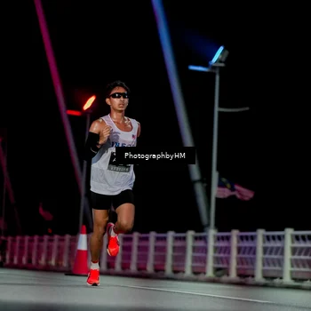 Runner Photo 6687442