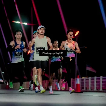 Runner Photo 6687476