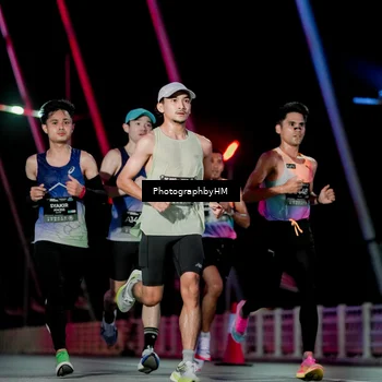 Runner Photo 6687477