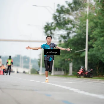 Runner Photo 6687482
