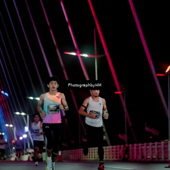 Runner Photo 6687500