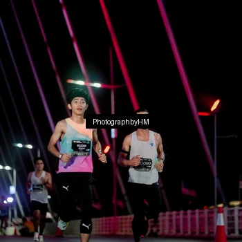 Runner Photo 6687507