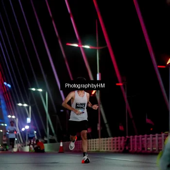 Runner Photo 6687515