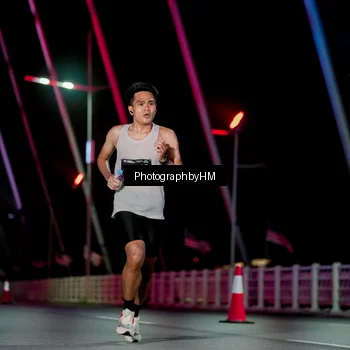 Runner Photo 6687525