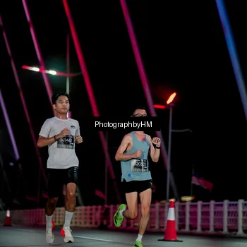 Runner Photo 6687547