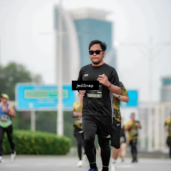 Runner Photo 6687560