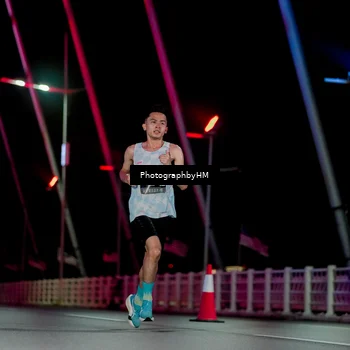 Runner Photo 6687575