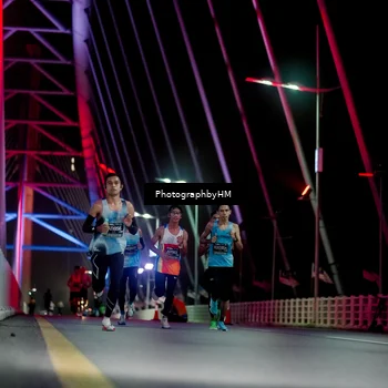 Runner Photo 6687599