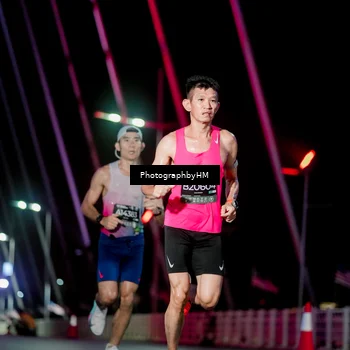 Runner Photo 6687642