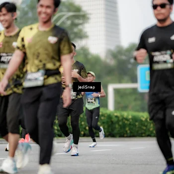 Runner Photo 6687647