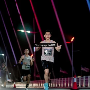 Runner Photo 6687673