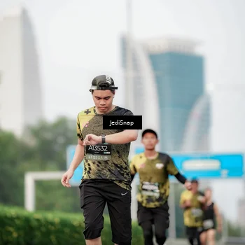 Runner Photo 6687689