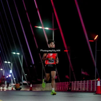 Runner Photo 6687750