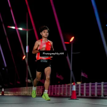 Runner Photo 6687751
