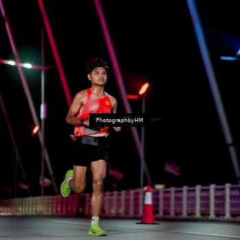 Runner Photo 6687752