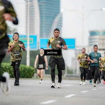 Runner Photo 6687790