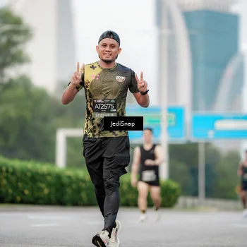 Runner Photo 6687840