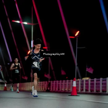 Runner Photo 6687848