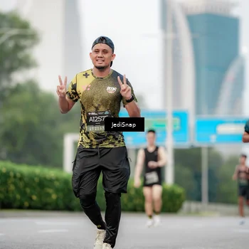 Runner Photo 6687863