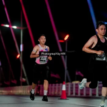 Runner Photo 6687872