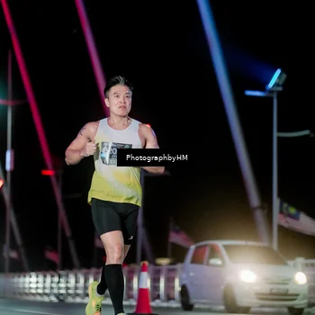 Runner Photo 6687889