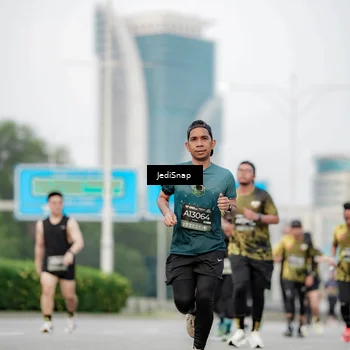Runner Photo 6687891