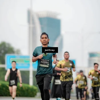Runner Photo 6687917