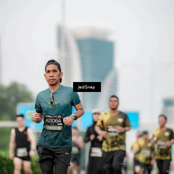 Runner Photo 6687948