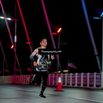 Runner Photo 6687999
