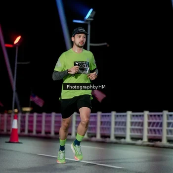 Runner Photo 6688016