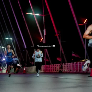 Runner Photo 6688125