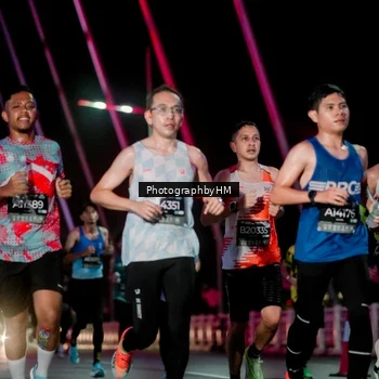 Runner Photo 6688224