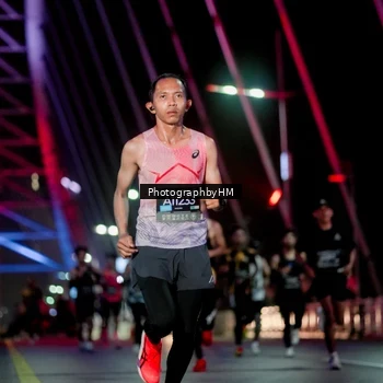 Runner Photo 6688237