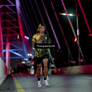 Runner Photo 6688263