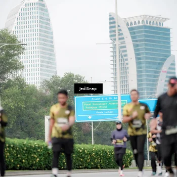 Runner Photo 6688264