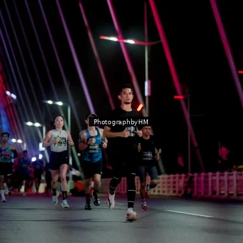 Runner Photo 6688272