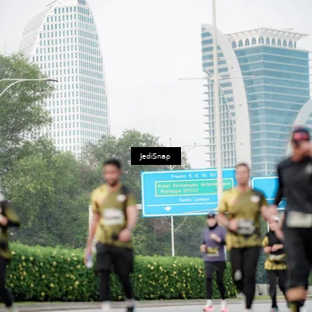 Runner Photo 6688308