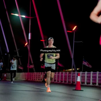 Runner Photo 6688326