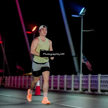 Runner Photo 6688335