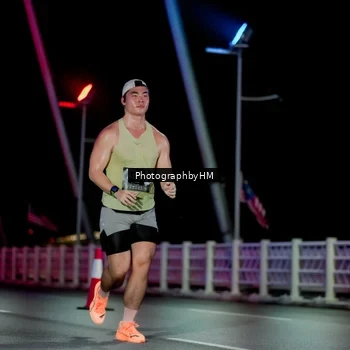 Runner Photo 6688339