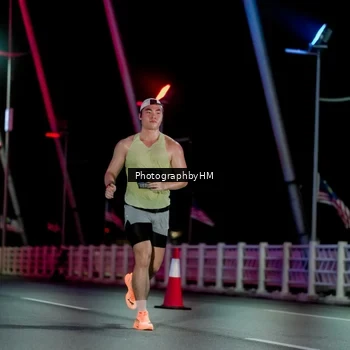 Runner Photo 6688344