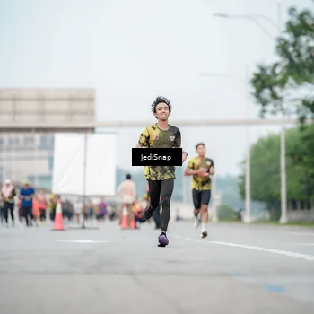 Runner Photo 6688372