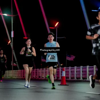 Runner Photo 6688469