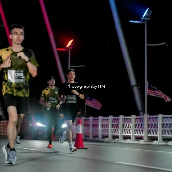 Runner Photo 6688501